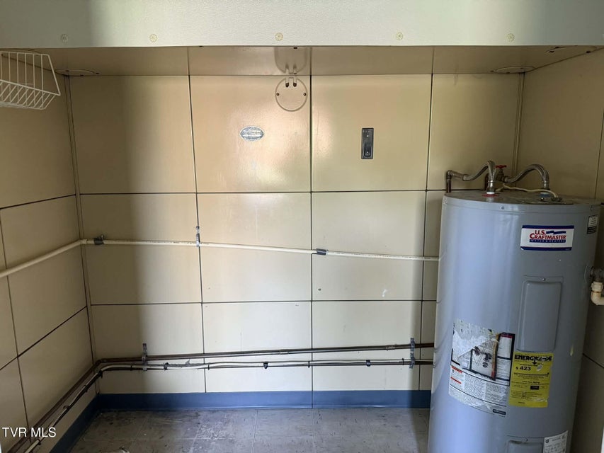 Photo #25: 203 Henry Street