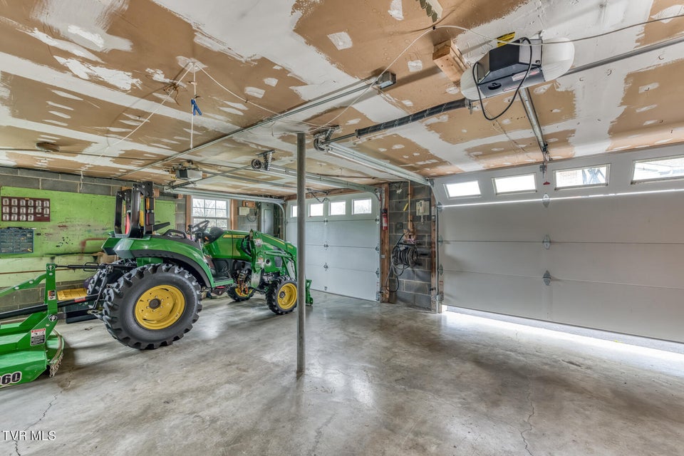 Photo #29: 164 Patriot Circle