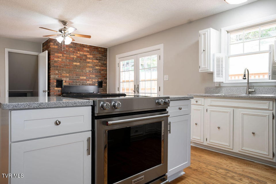 Photo #23: 424 Old Watauga Road