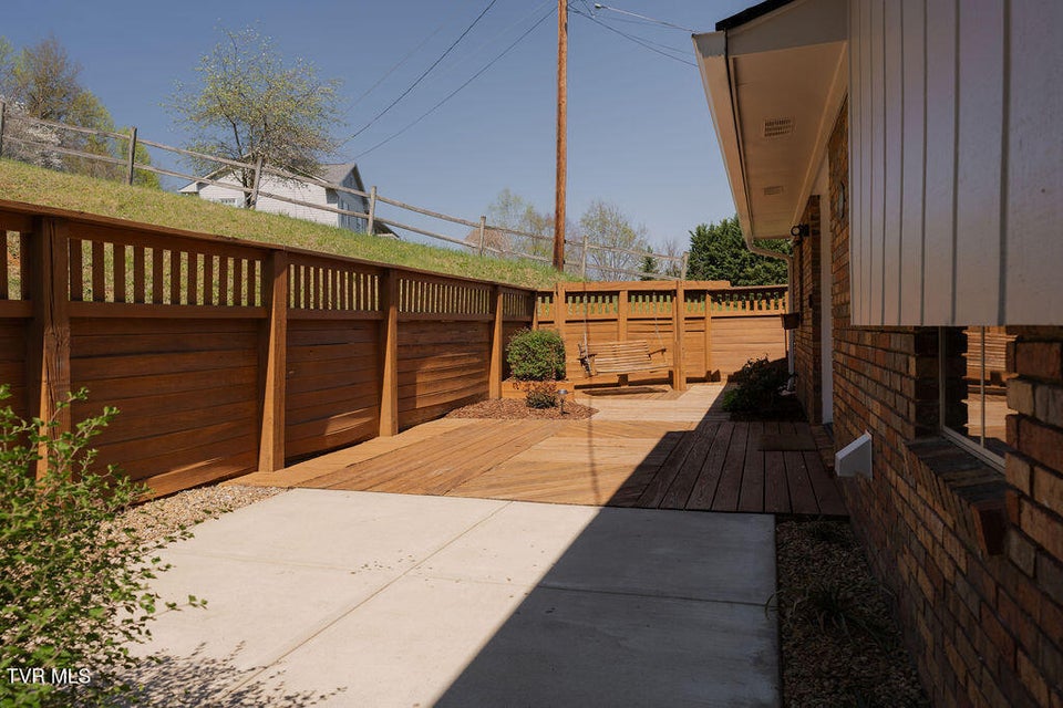 Photo #40: 424 Old Watauga Road