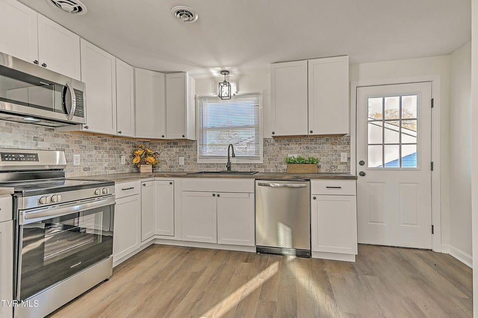 Photo #15: 1118 Sevier Terrace Drive