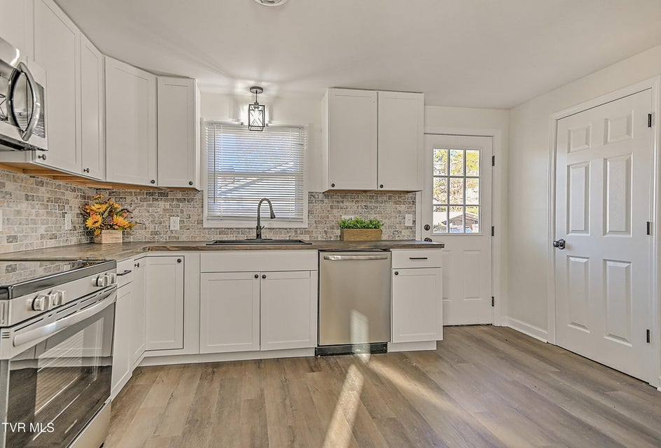 Photo #17: 1118 Sevier Terrace Drive