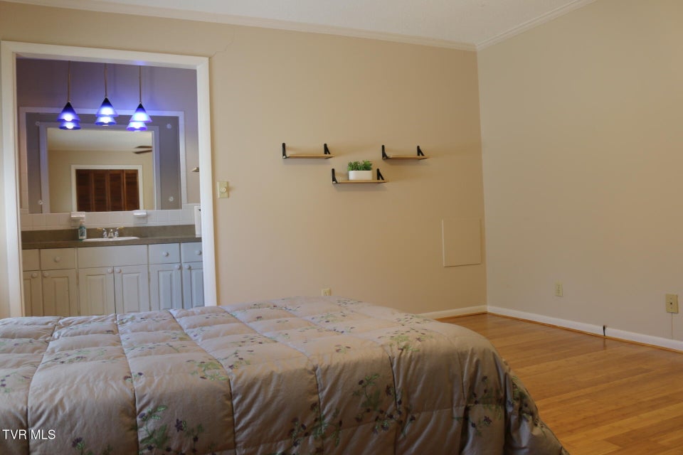 Photo #32: 2121 Hickory Springs Road