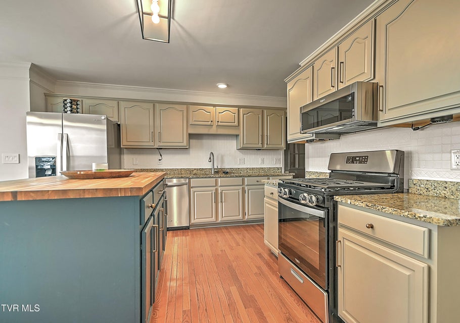 Photo #13: 4021 Lakota Place