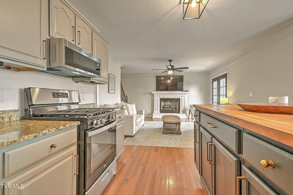 Photo #16: 4021 Lakota Place