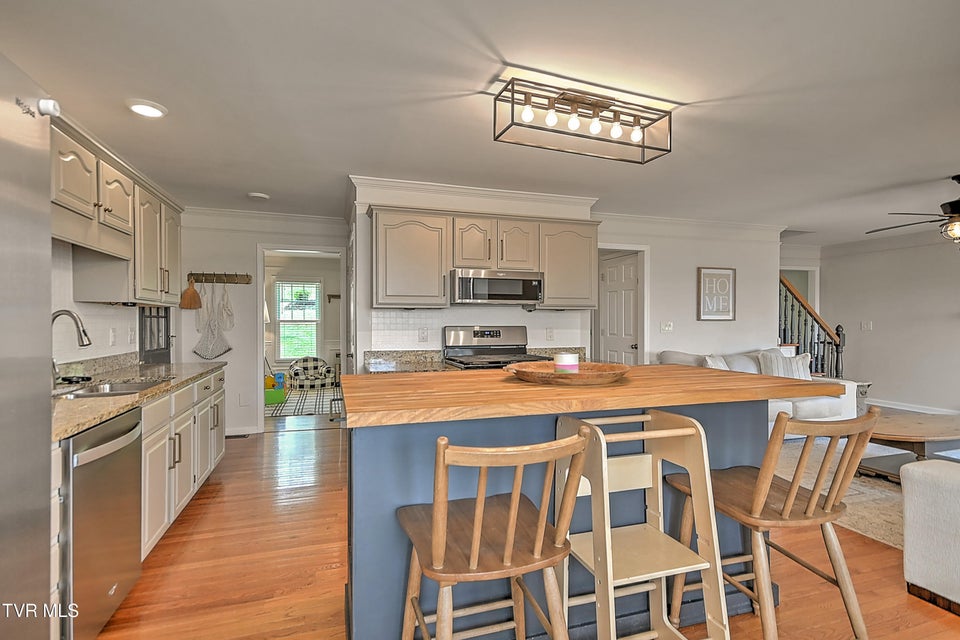 Photo #17: 4021 Lakota Place