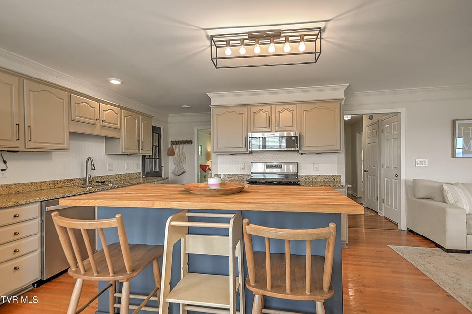 Photo #18: 4021 Lakota Place