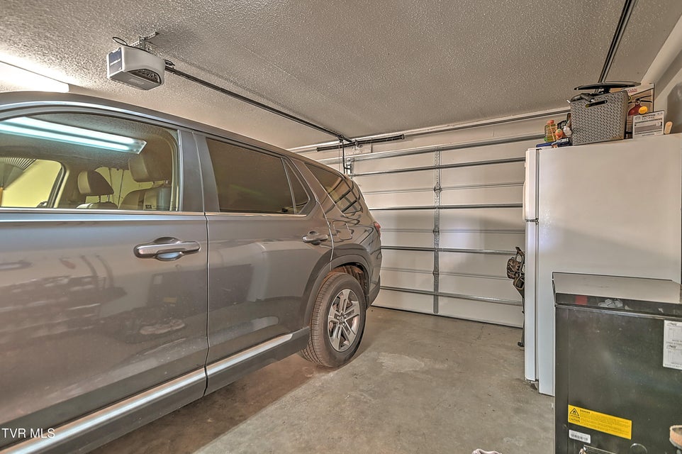 Photo #25: 4021 Lakota Place