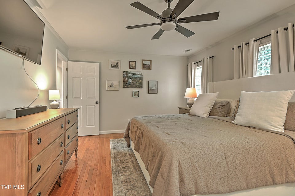 Photo #32: 4021 Lakota Place