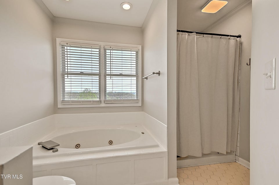 Photo #34: 4021 Lakota Place