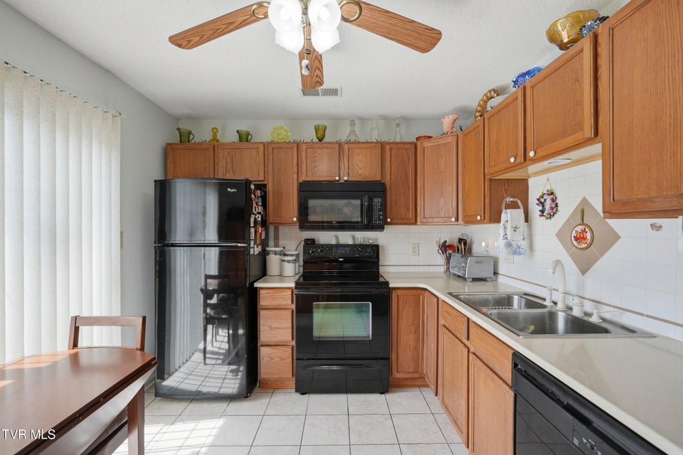 Photo #8: 25 Boone Hill Court