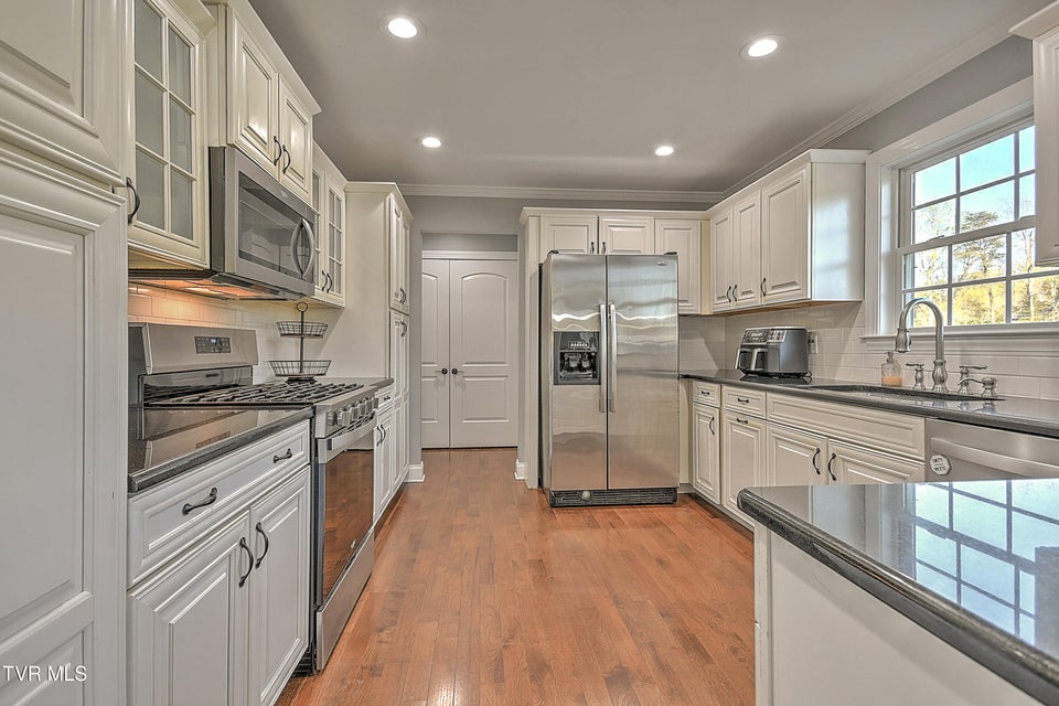 Photo #6: 23395 Larwood Lane