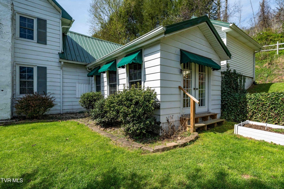 Photo #29: 6646 Roan Creek Road