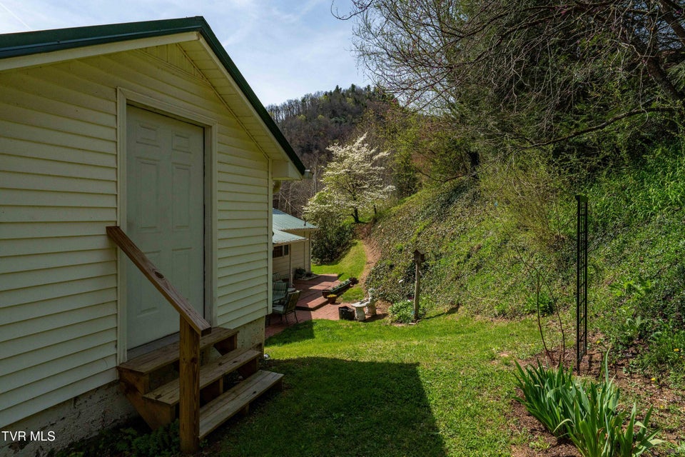 Photo #33: 6646 Roan Creek Road