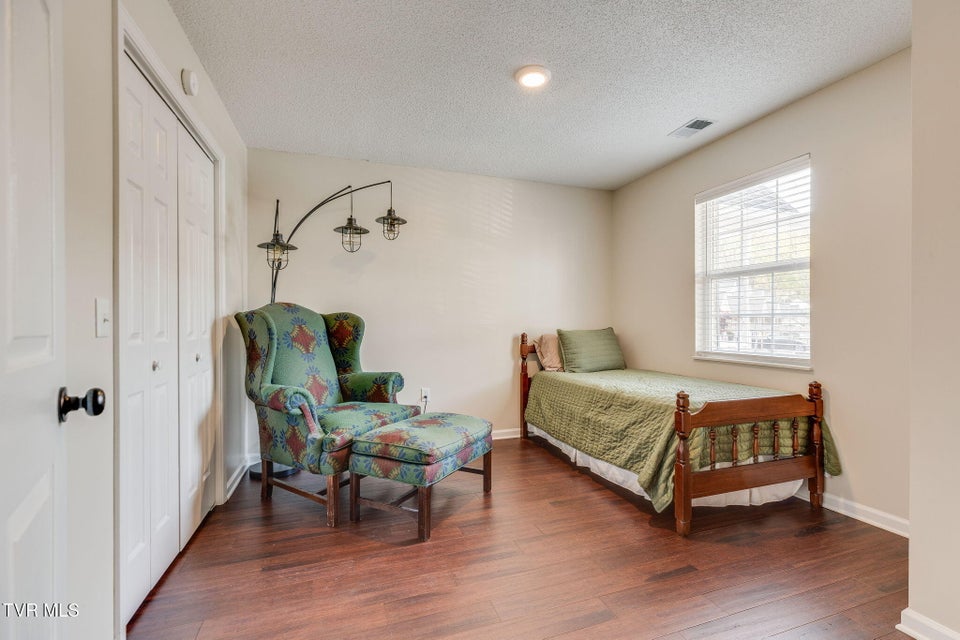 Photo #10: 905 Milton Court