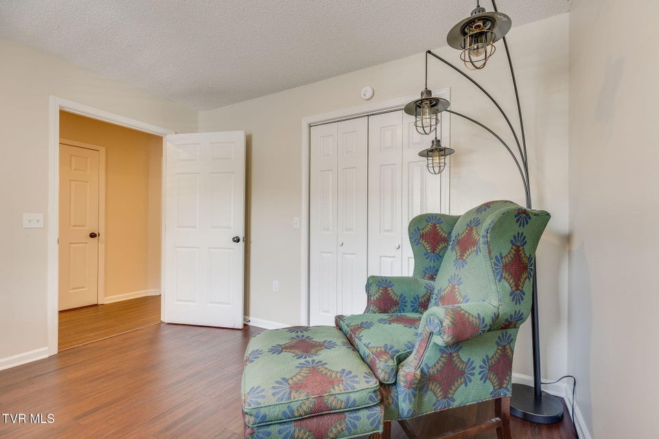 Photo #11: 905 Milton Court