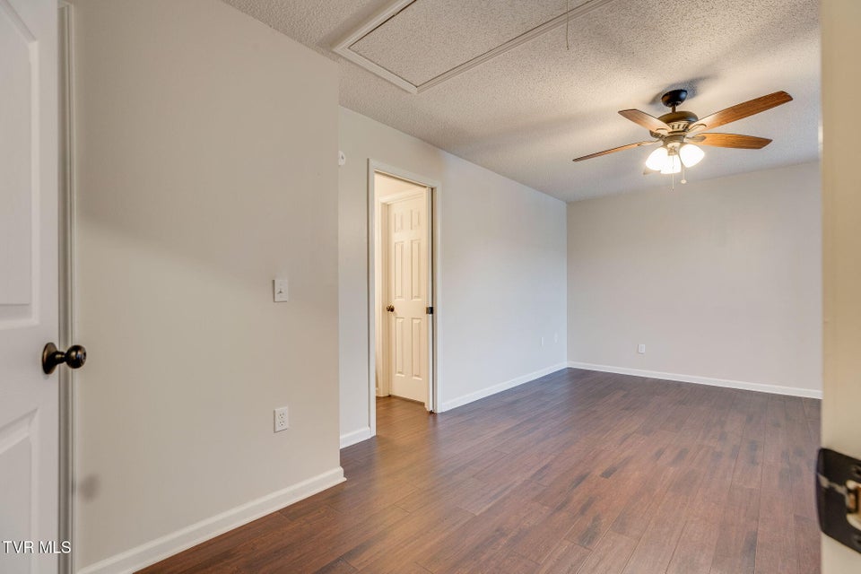 Photo #14: 905 Milton Court