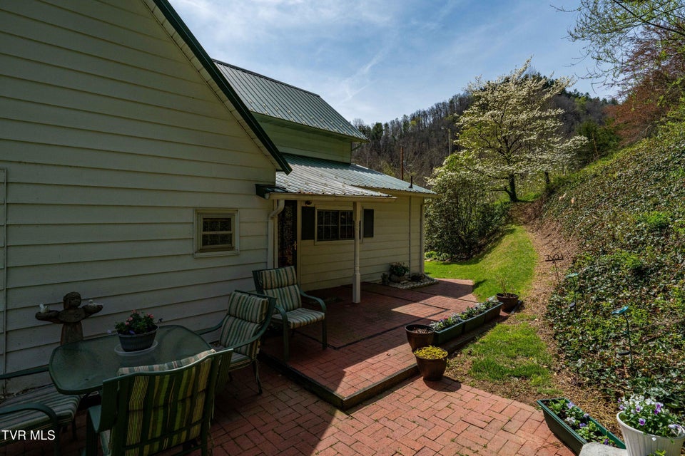 Photo #37: 6646 Roan Creek Road