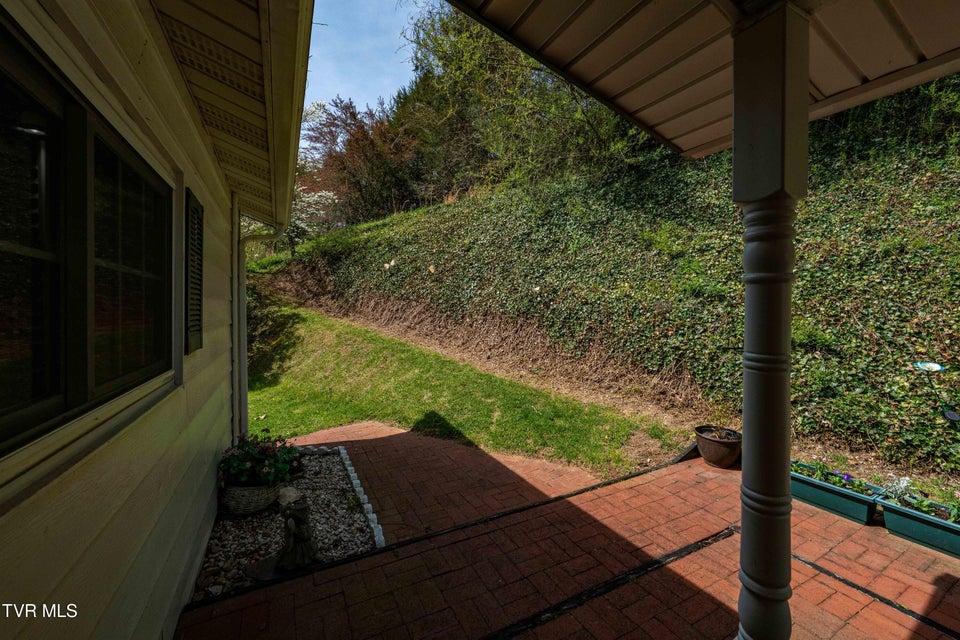 Photo #41: 6646 Roan Creek Road