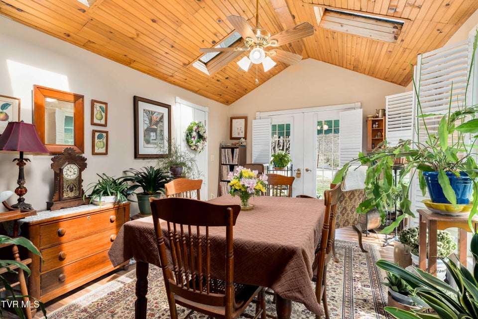 Photo #66: 6646 Roan Creek Road