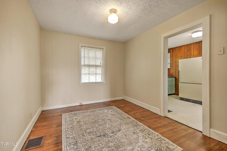 Photo #17: 205 Mullins Street