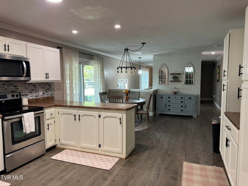 Photo #17: 140 Teague Lane