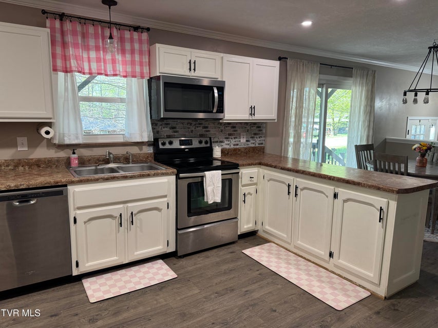 Photo #16: 140 Teague Lane