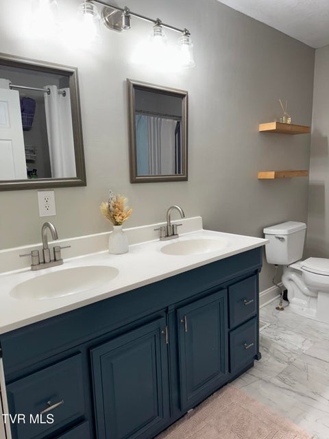 Photo #27: 140 Teague Lane