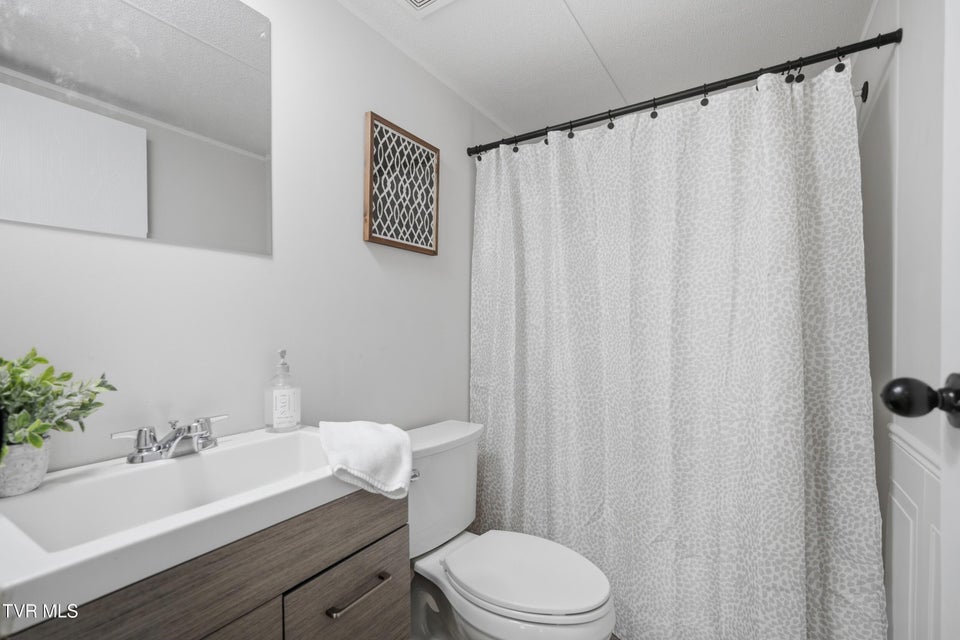 Photo #24: 17953 Nordyke Road