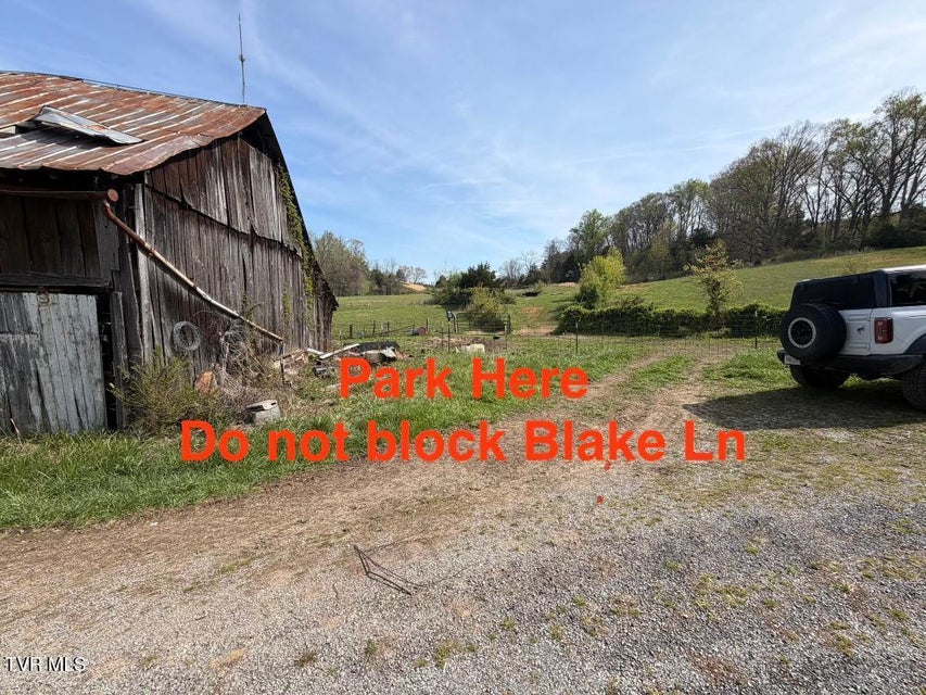 Photo #12: 32ac Blake Lane