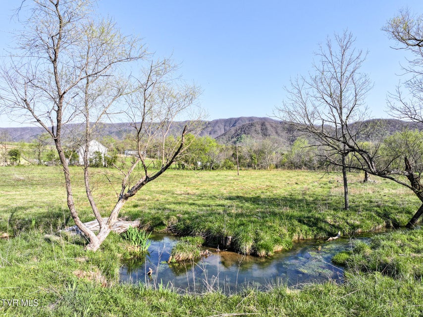 Photo #11: 525 Kelley Gap Road