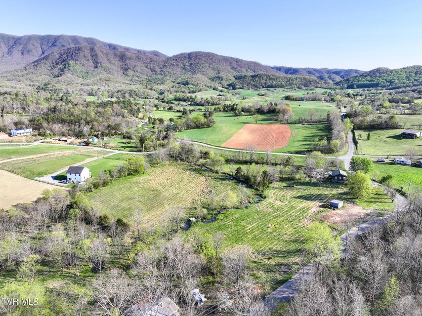 Photo #19: 525 Kelley Gap Road