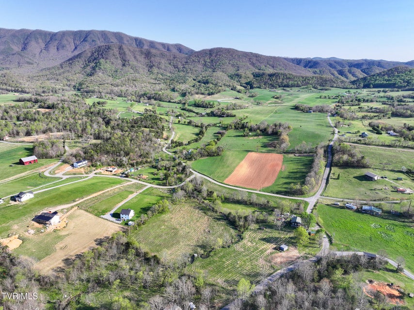 Photo #23: 525 Kelley Gap Road