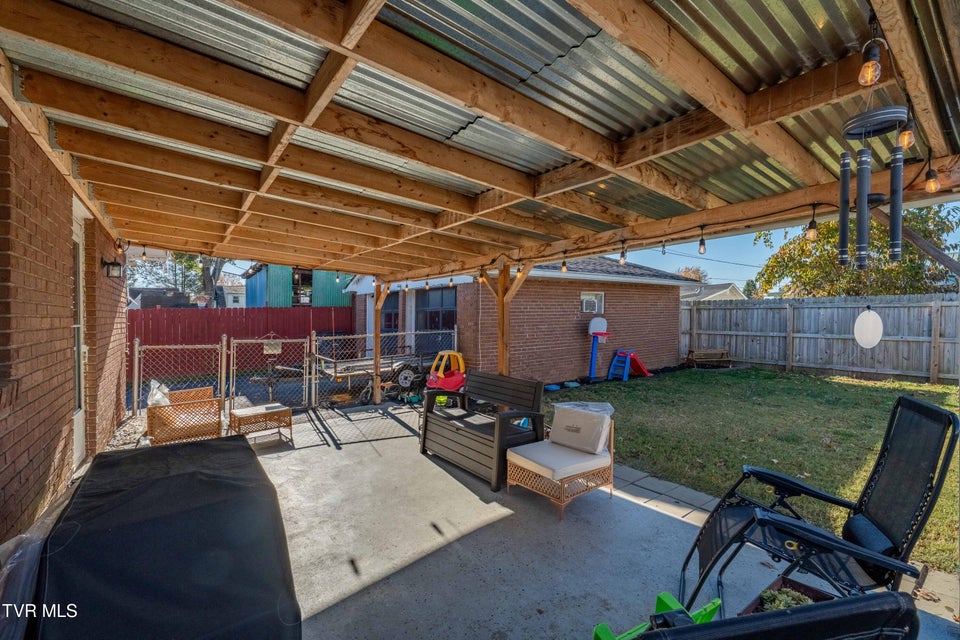 Photo #27: 1233 Pine Street