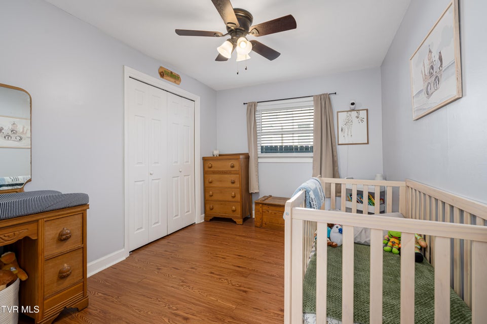 Photo #17: 1233 Pine Street