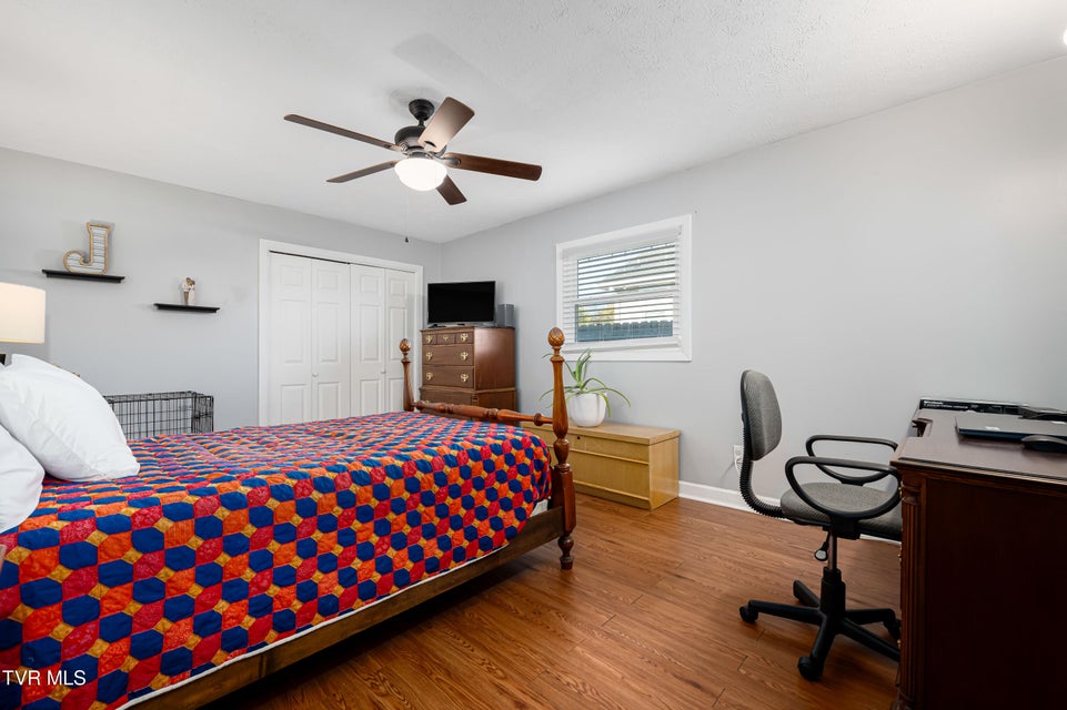 Photo #19: 1233 Pine Street