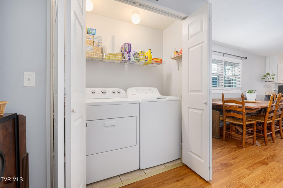 Photo #13: 1233 Pine Street