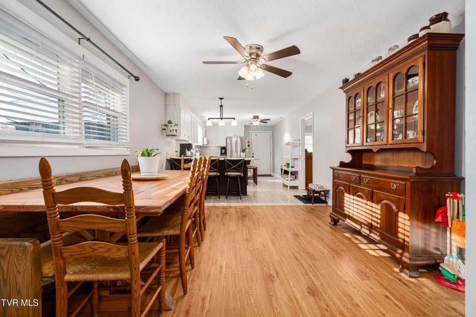 Photo #11: 1233 Pine Street