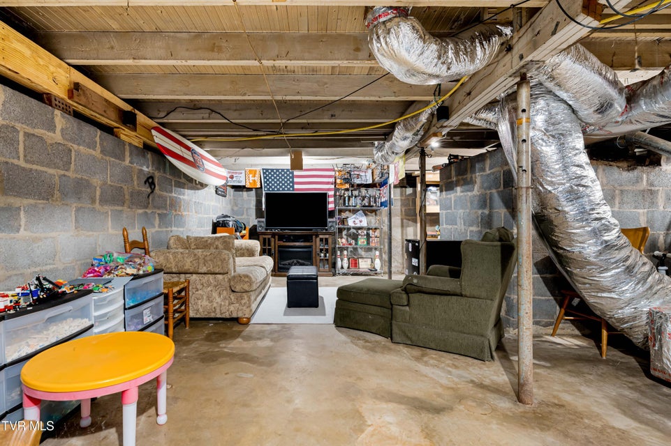 Photo #24: 1233 Pine Street