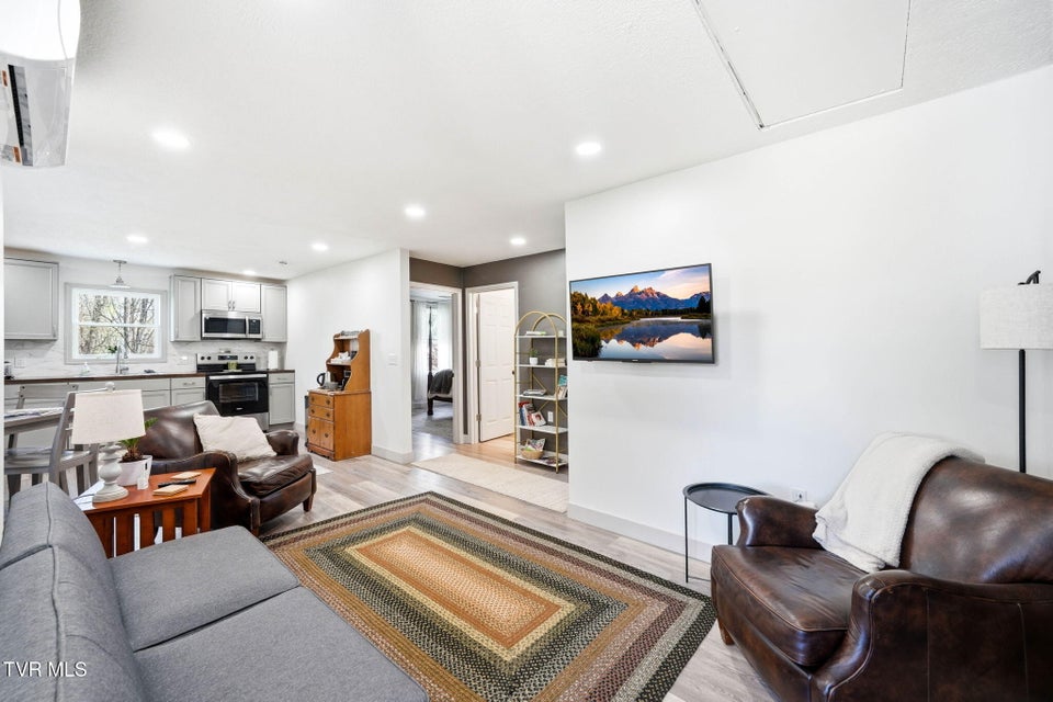 Photo #4: 1004 Barton Street