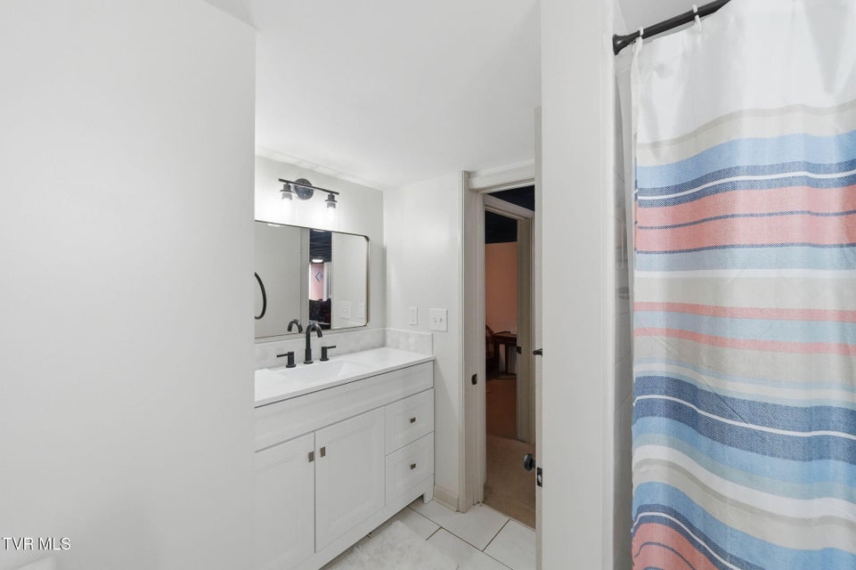 Photo #26: 1004 Barton Street