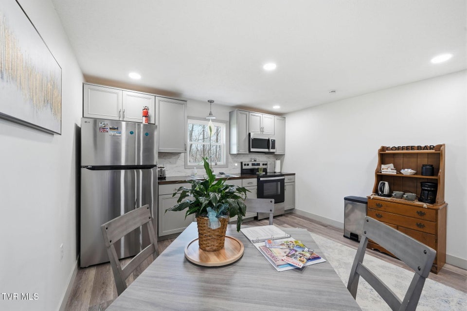 Photo #38: 1004 Barton Street