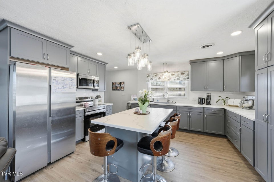 Photo #9: 1004 Barton Street