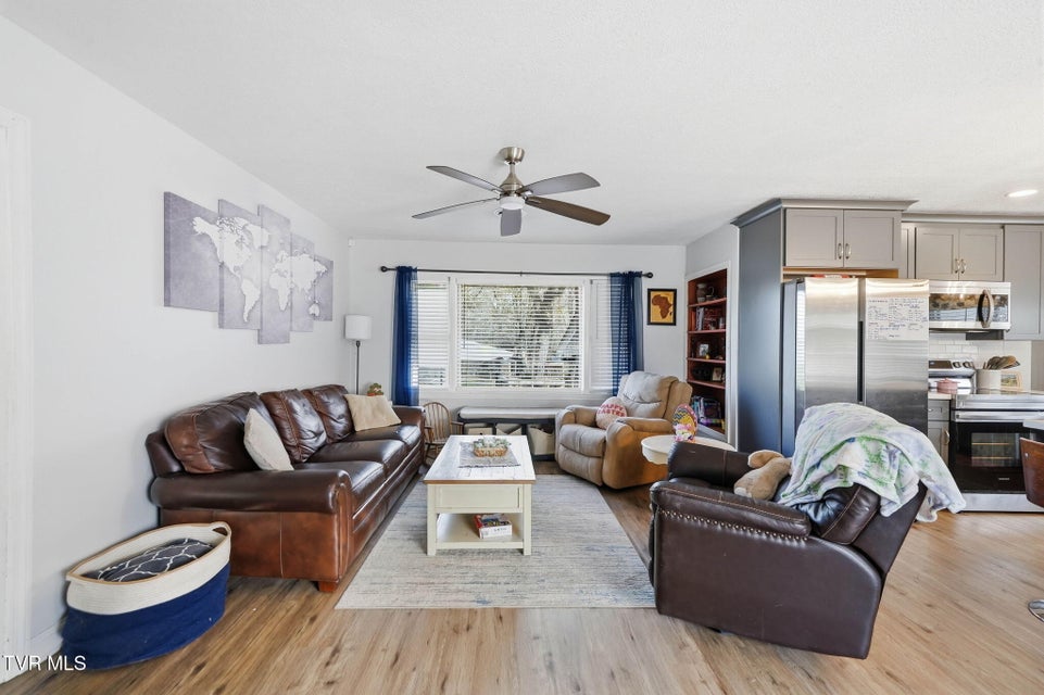 Photo #6: 1004 Barton Street