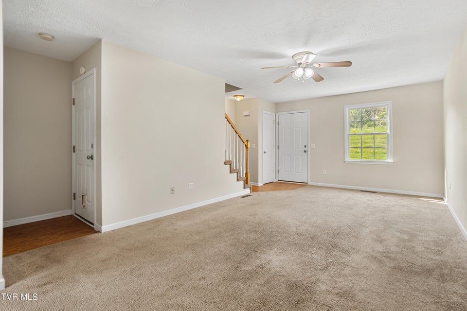 Photo #16: 671 Beaverview Drive