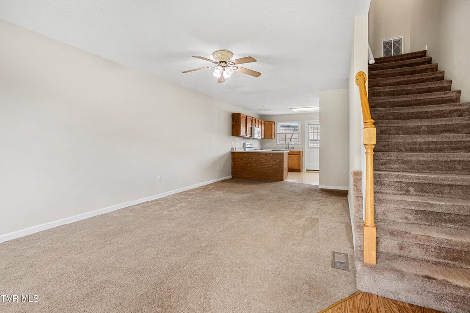 Photo #18: 671 Beaverview Drive