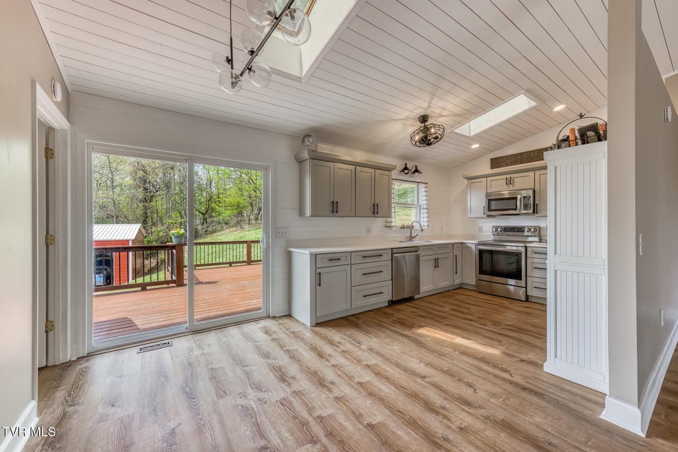 Photo #10: 4127 Grey Fox Drive