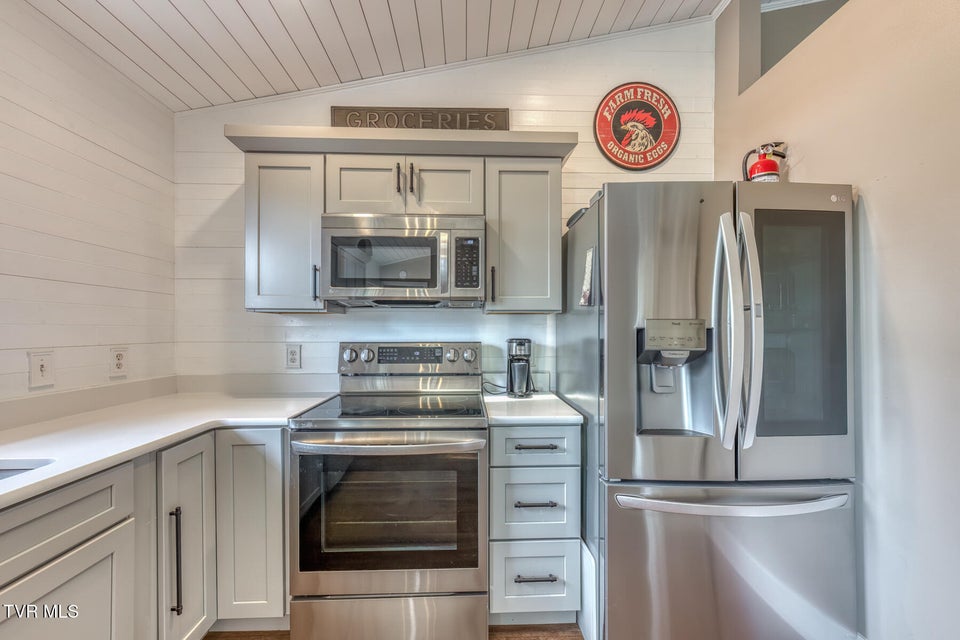 Photo #12: 4127 Grey Fox Drive