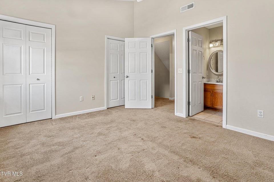 Photo #20: 671 Beaverview Drive