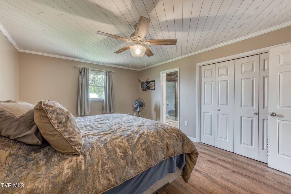 Photo #15: 4127 Grey Fox Drive